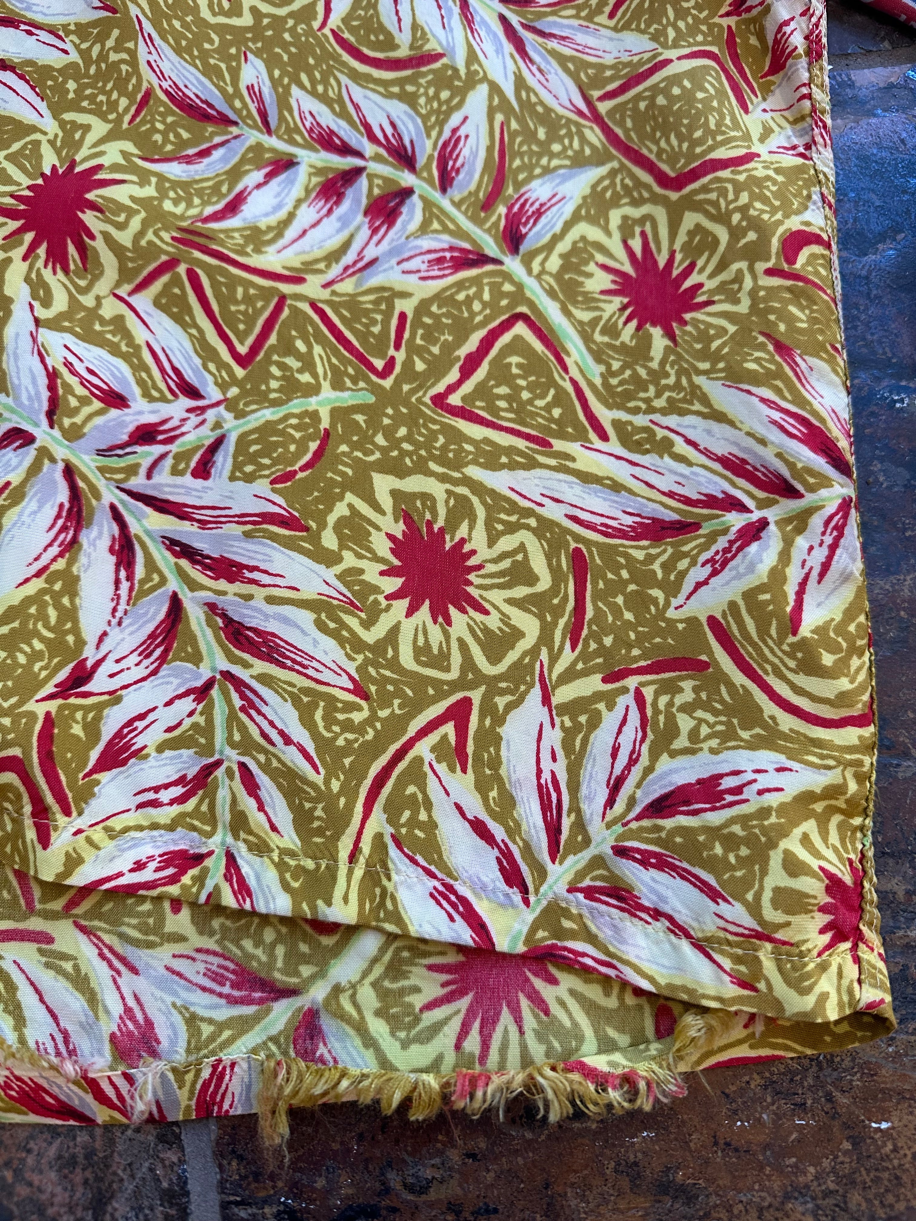 40s Surf & Sun Hawaiian rayon button up