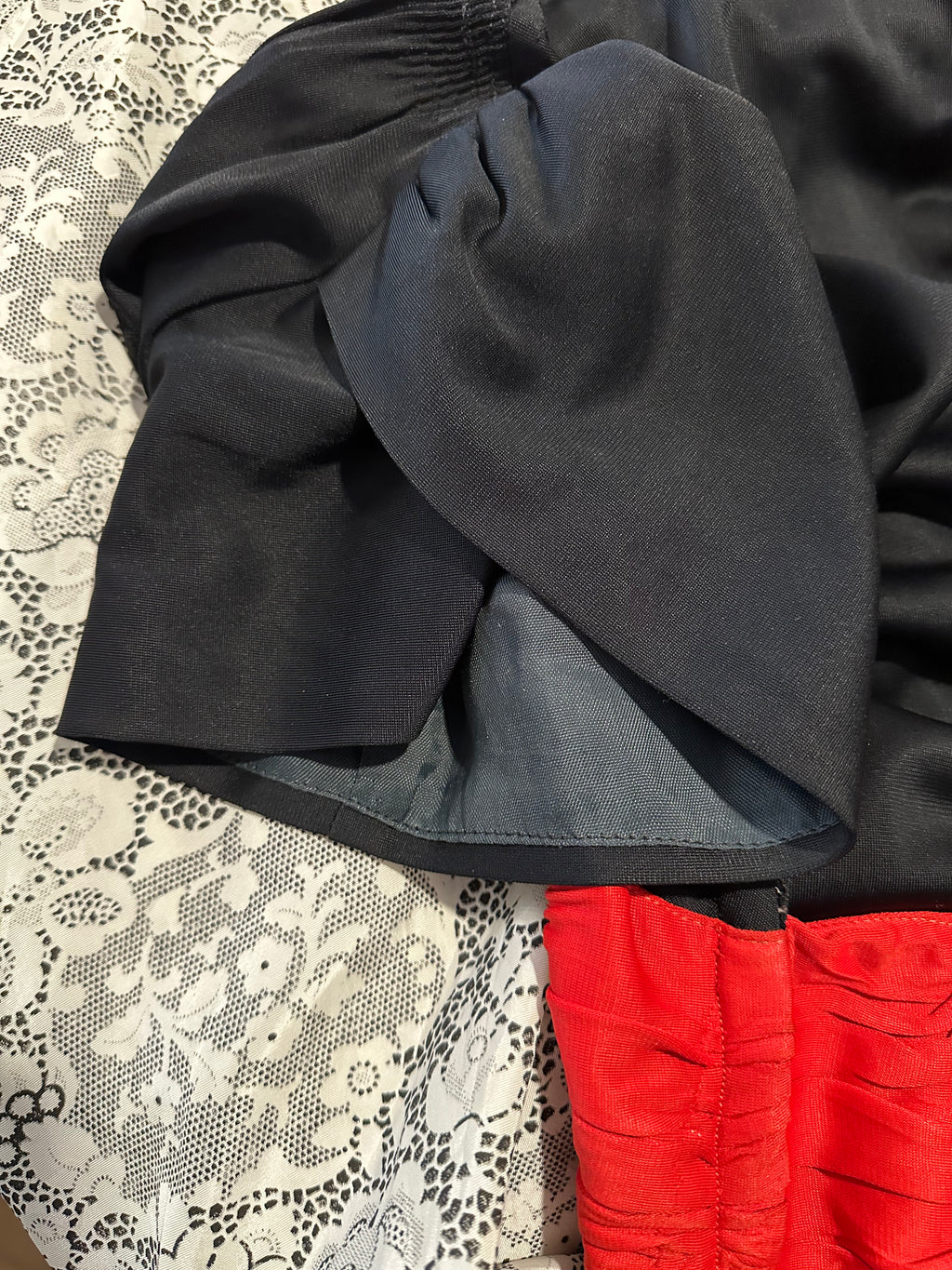 40s black/red bodice maxi dress w/lace print
