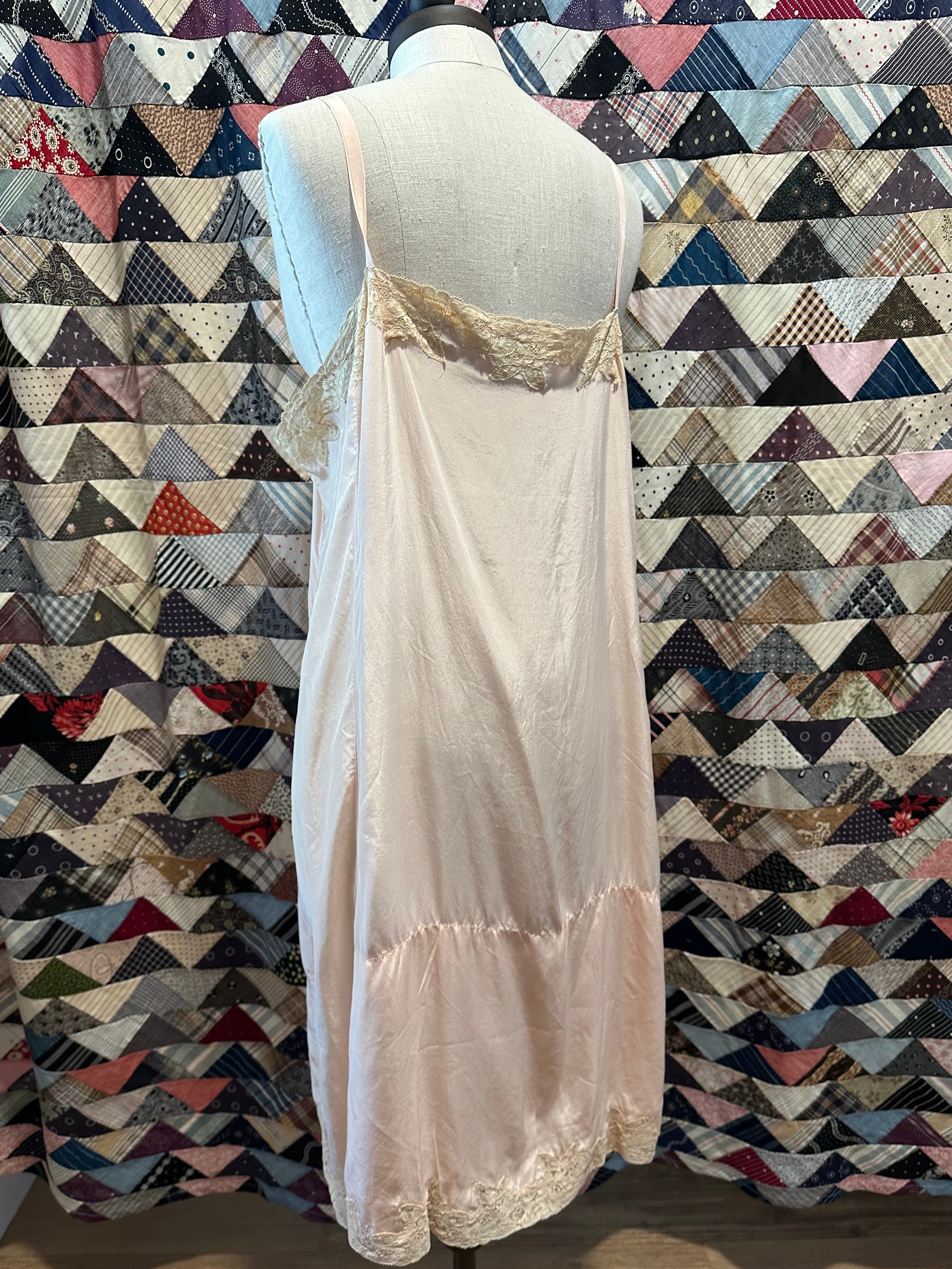 20s pink slip w/lace trim