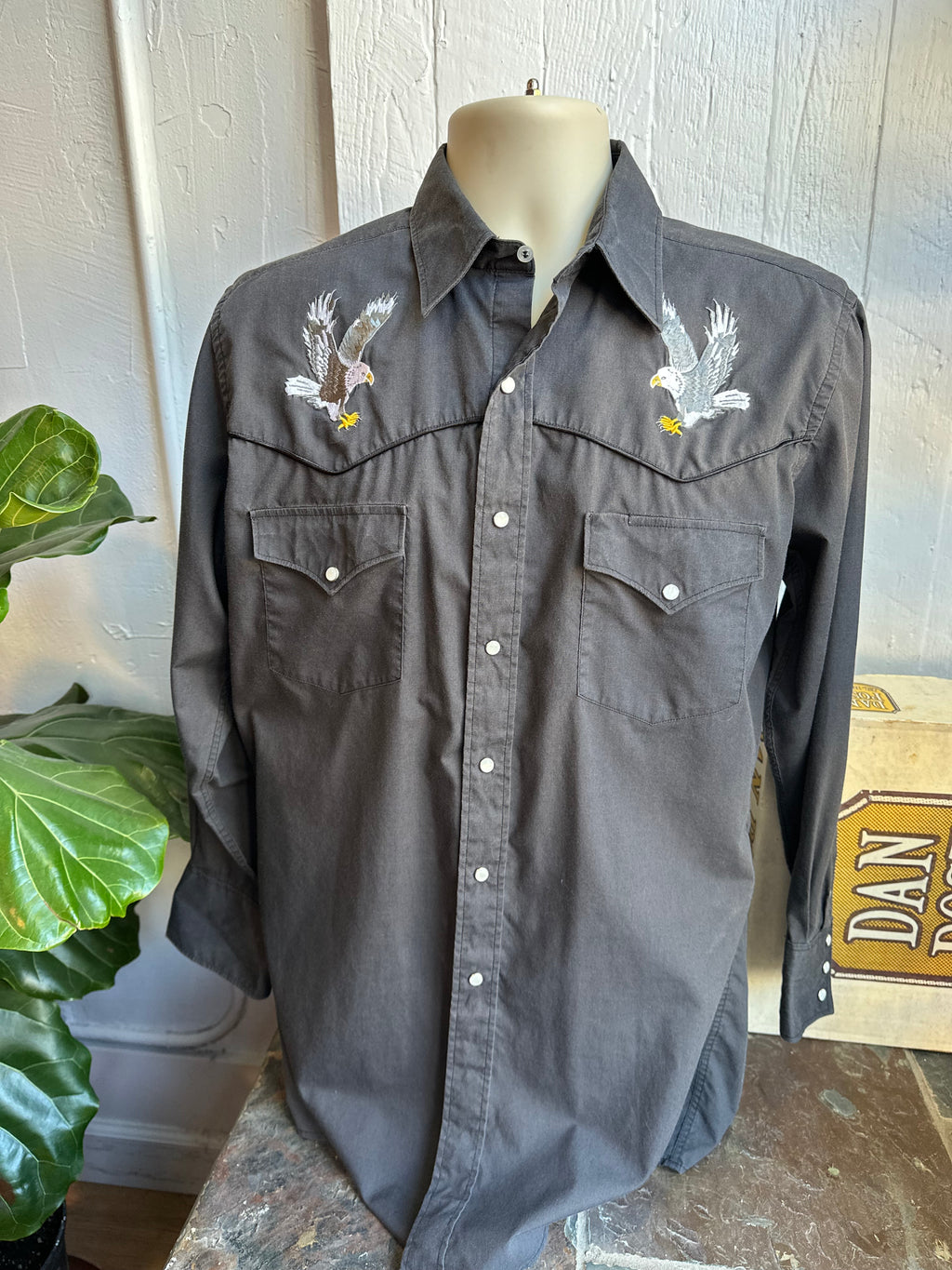 Black eagle western pearl snap