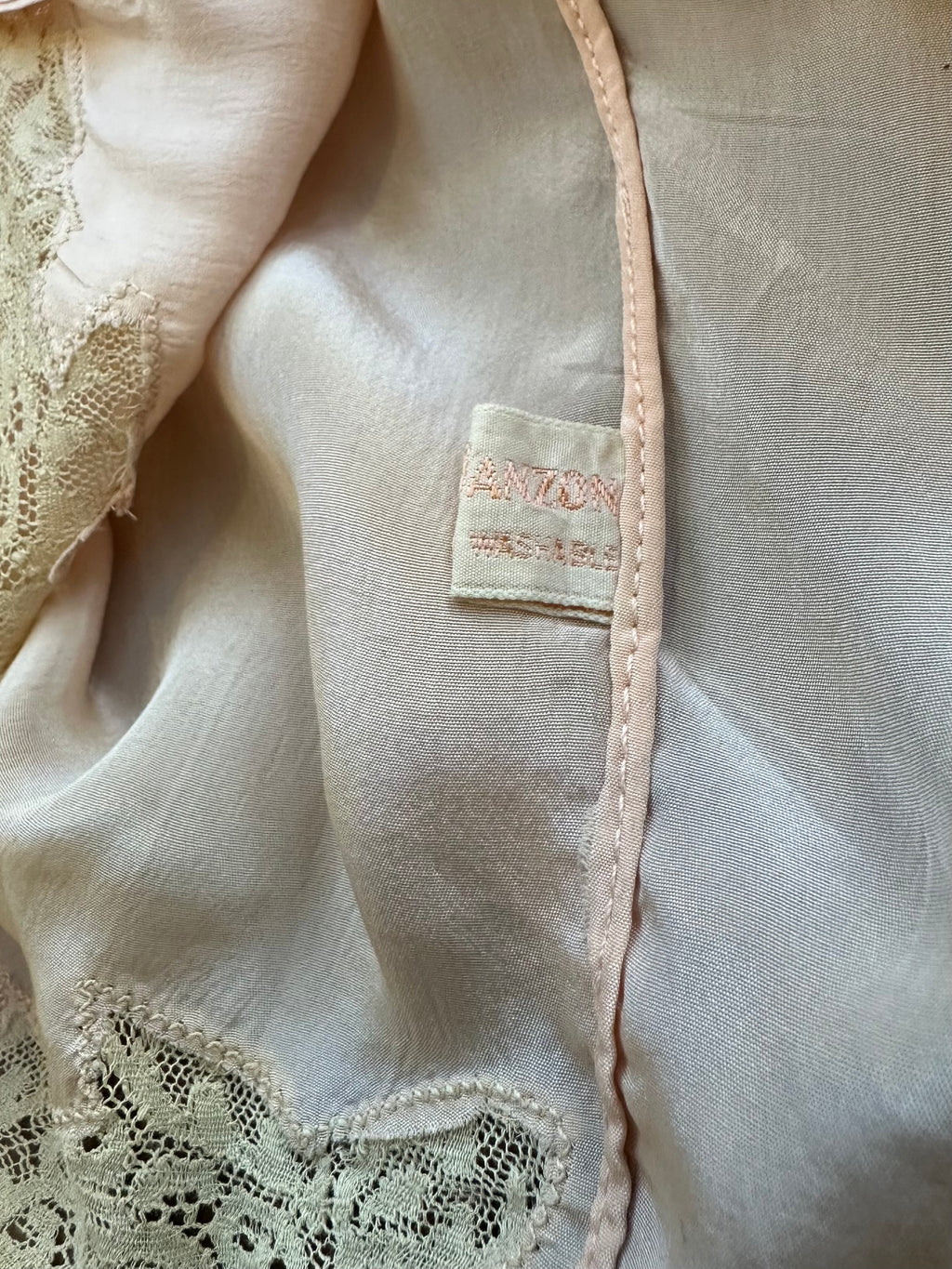 20s pink slip w/lace trim