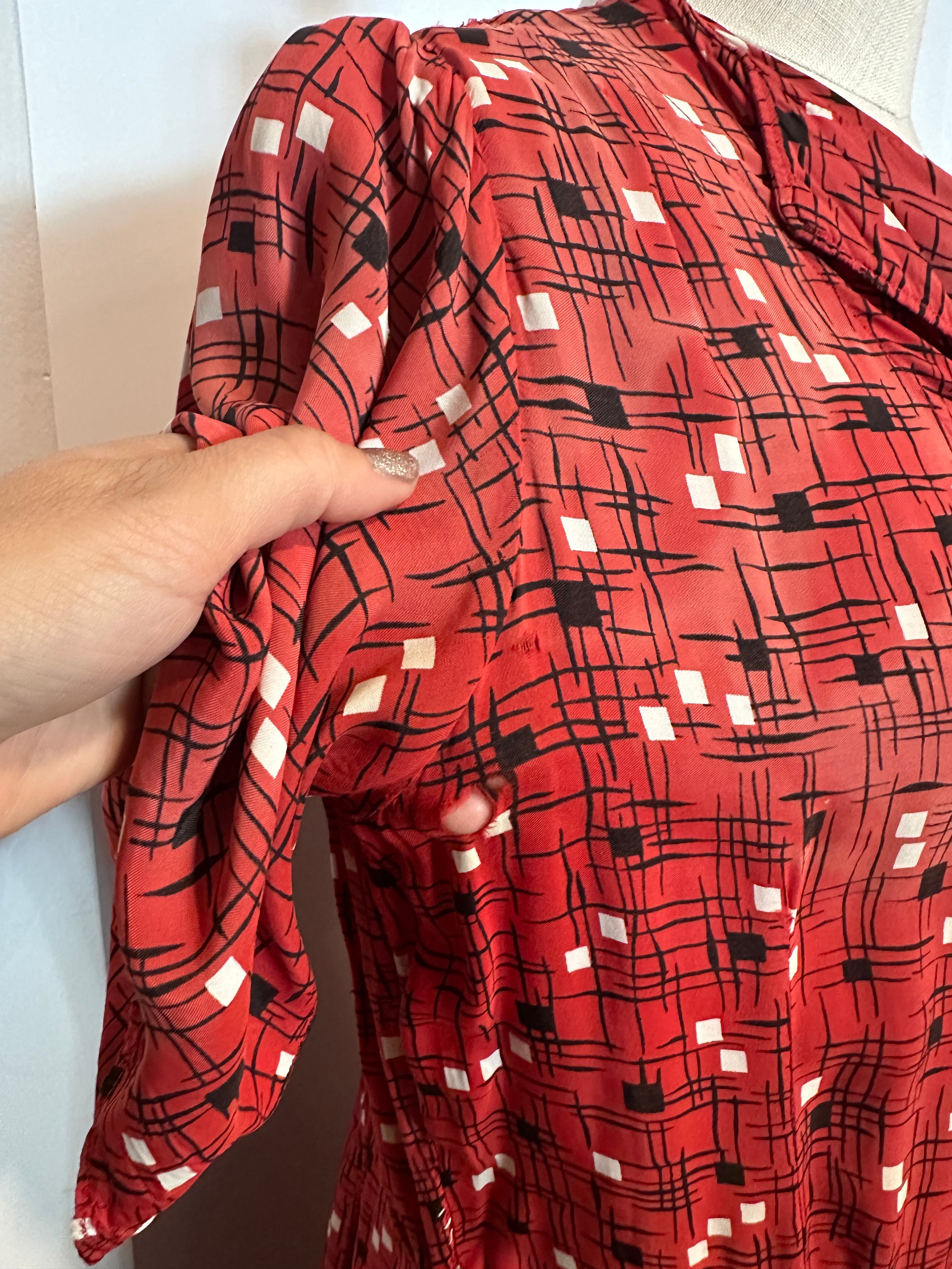 40s red/blk/white print rayon dress