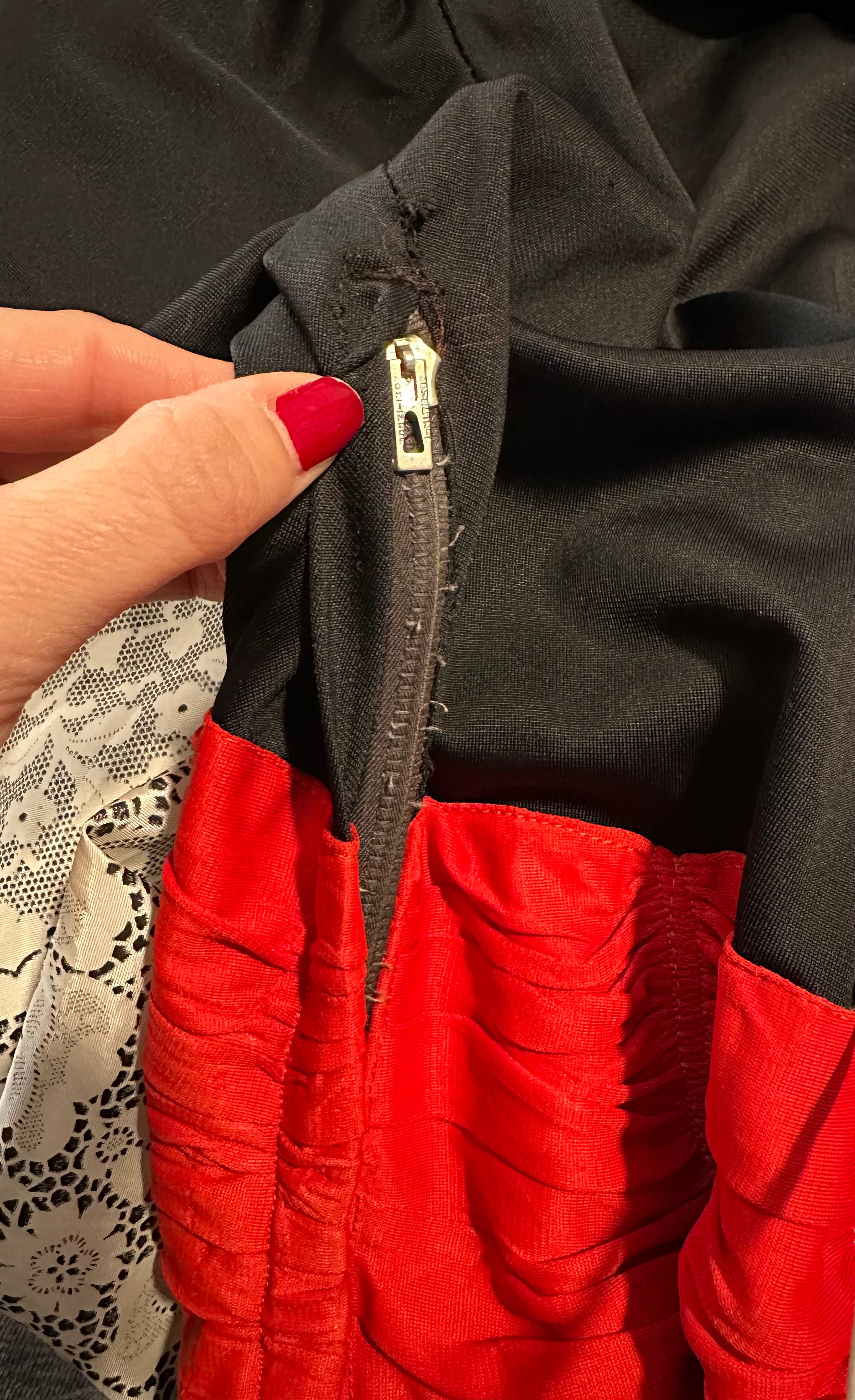 40s black/red bodice maxi dress w/lace print