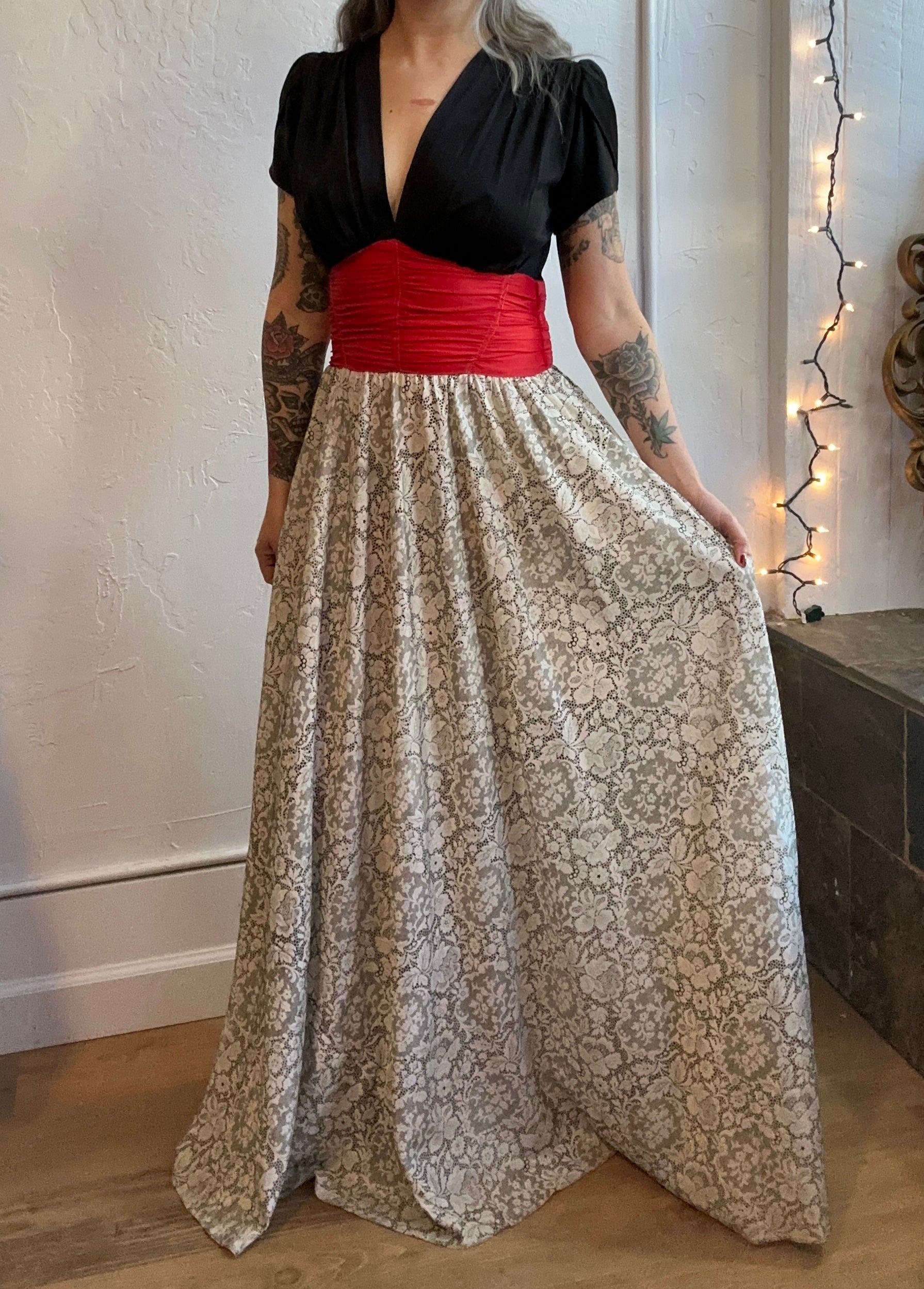 40s black/red bodice maxi dress w/lace print
