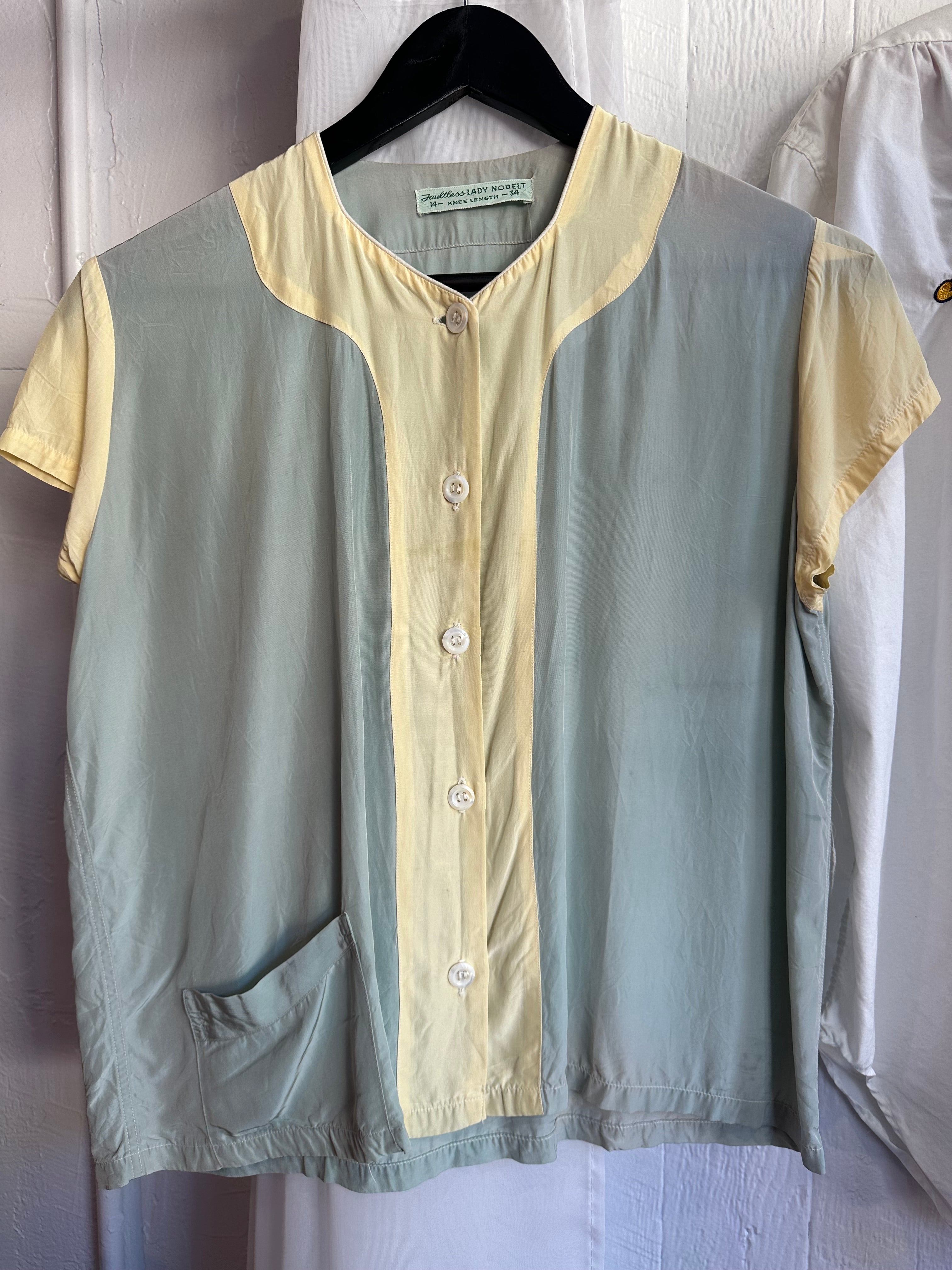 40s rayon two tone button up top