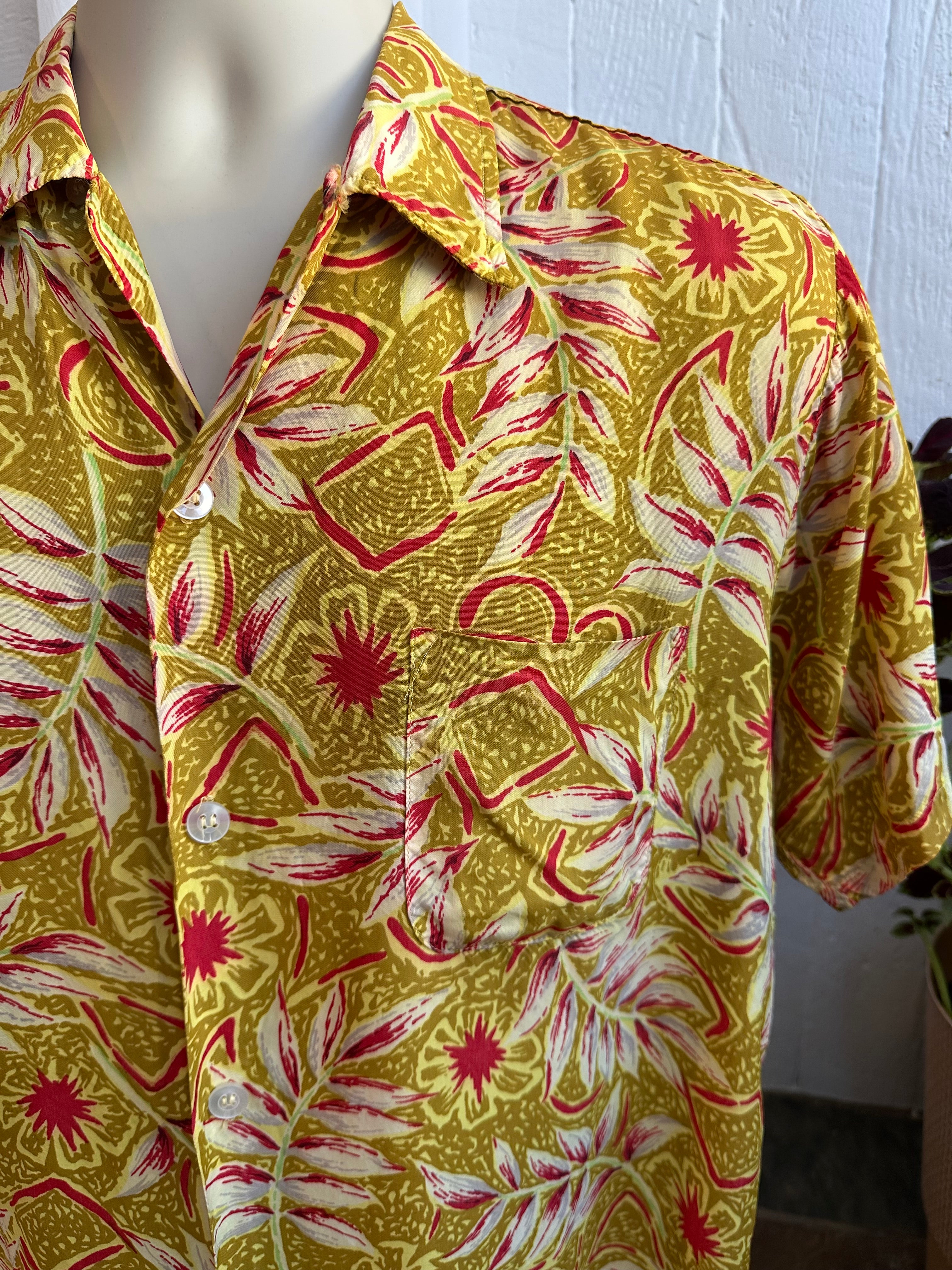 40s Surf & Sun Hawaiian rayon button up