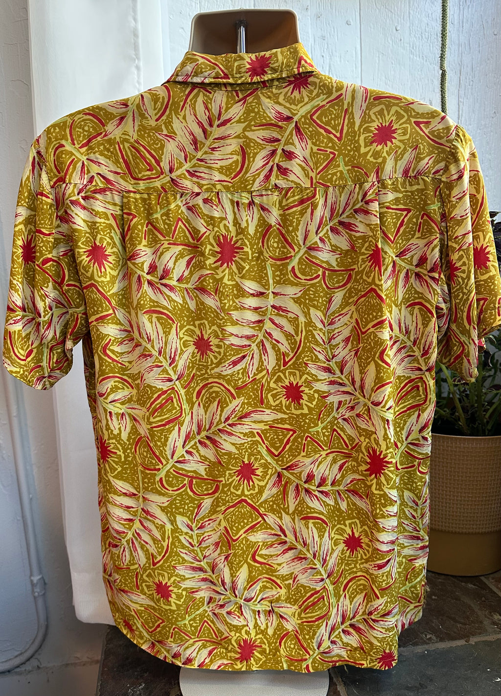 40s Surf & Sun Hawaiian rayon button up