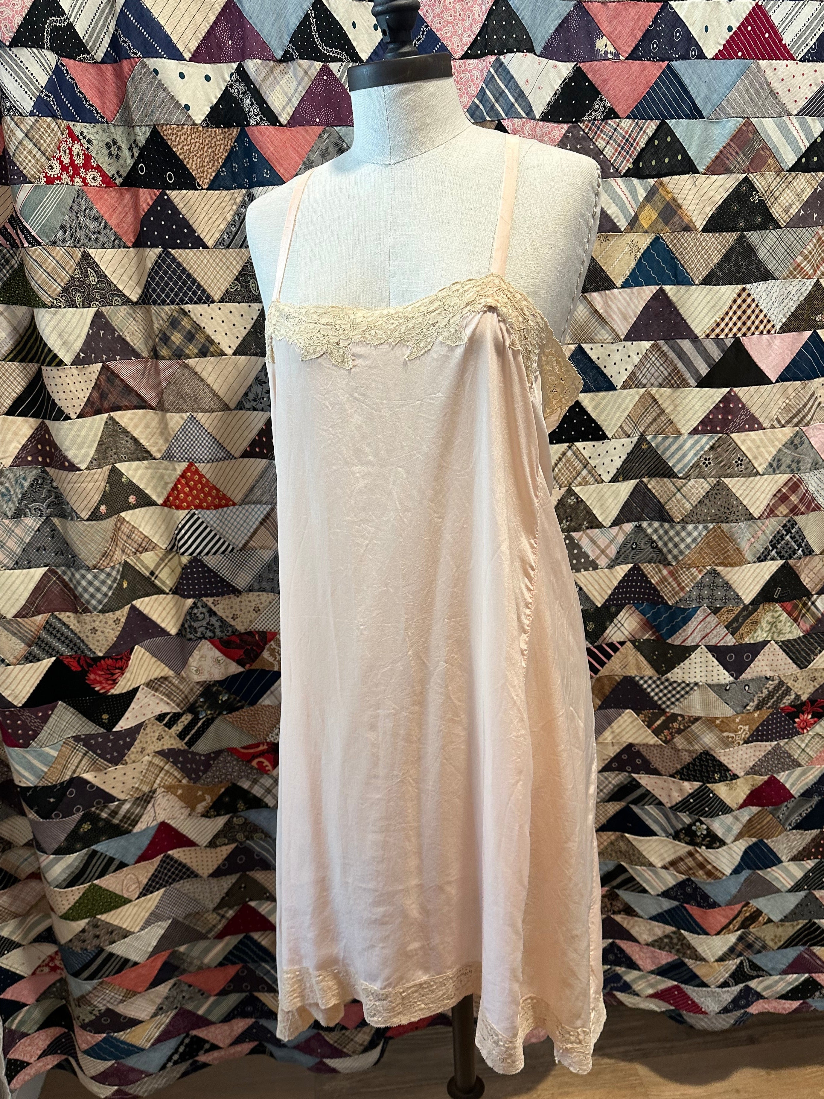 20s pink slip w/lace trim